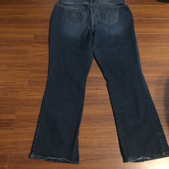 Torrid Jeans - Picture 4 of 8